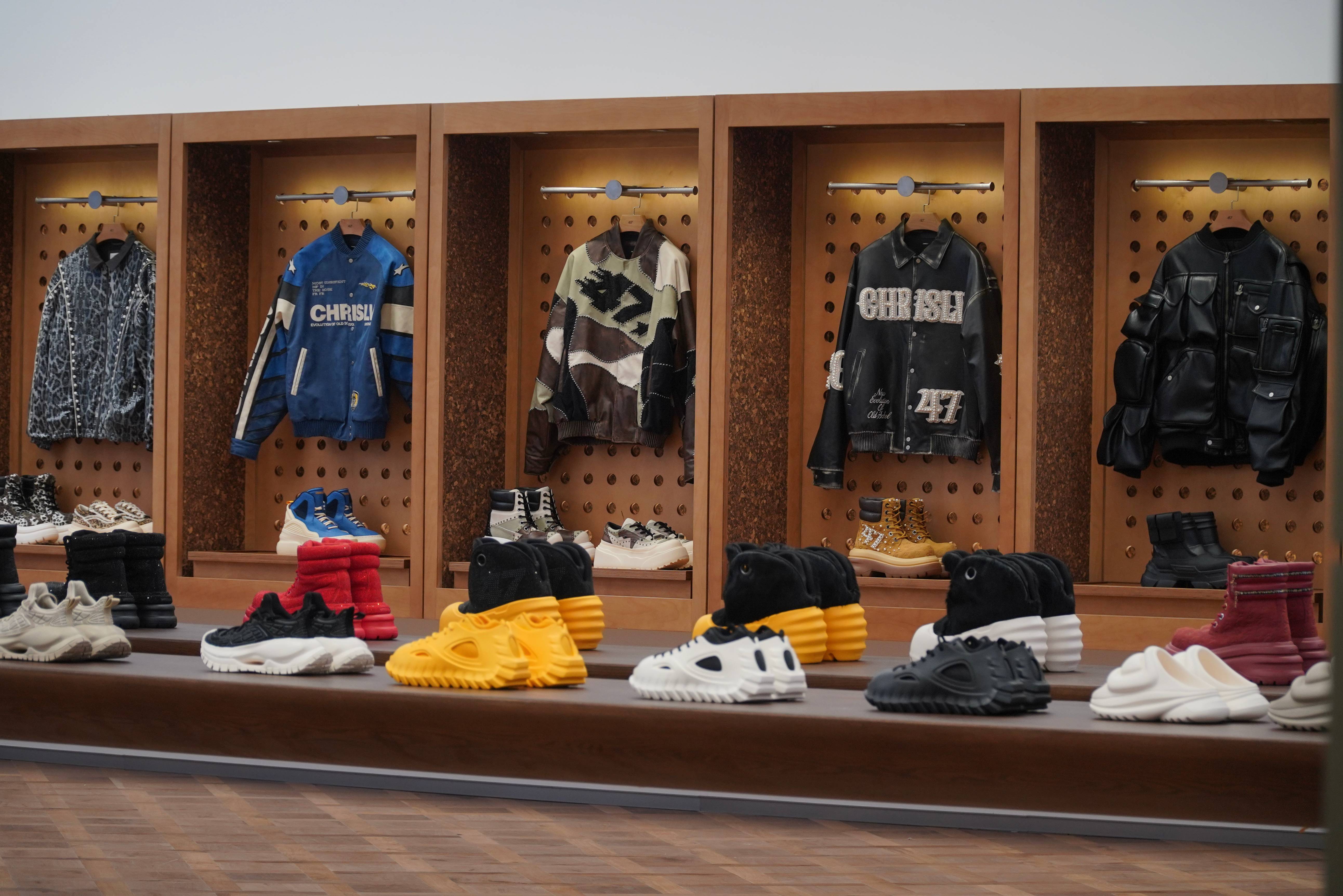 CHRISLVSTUDIO 313 CONCEPT STORE