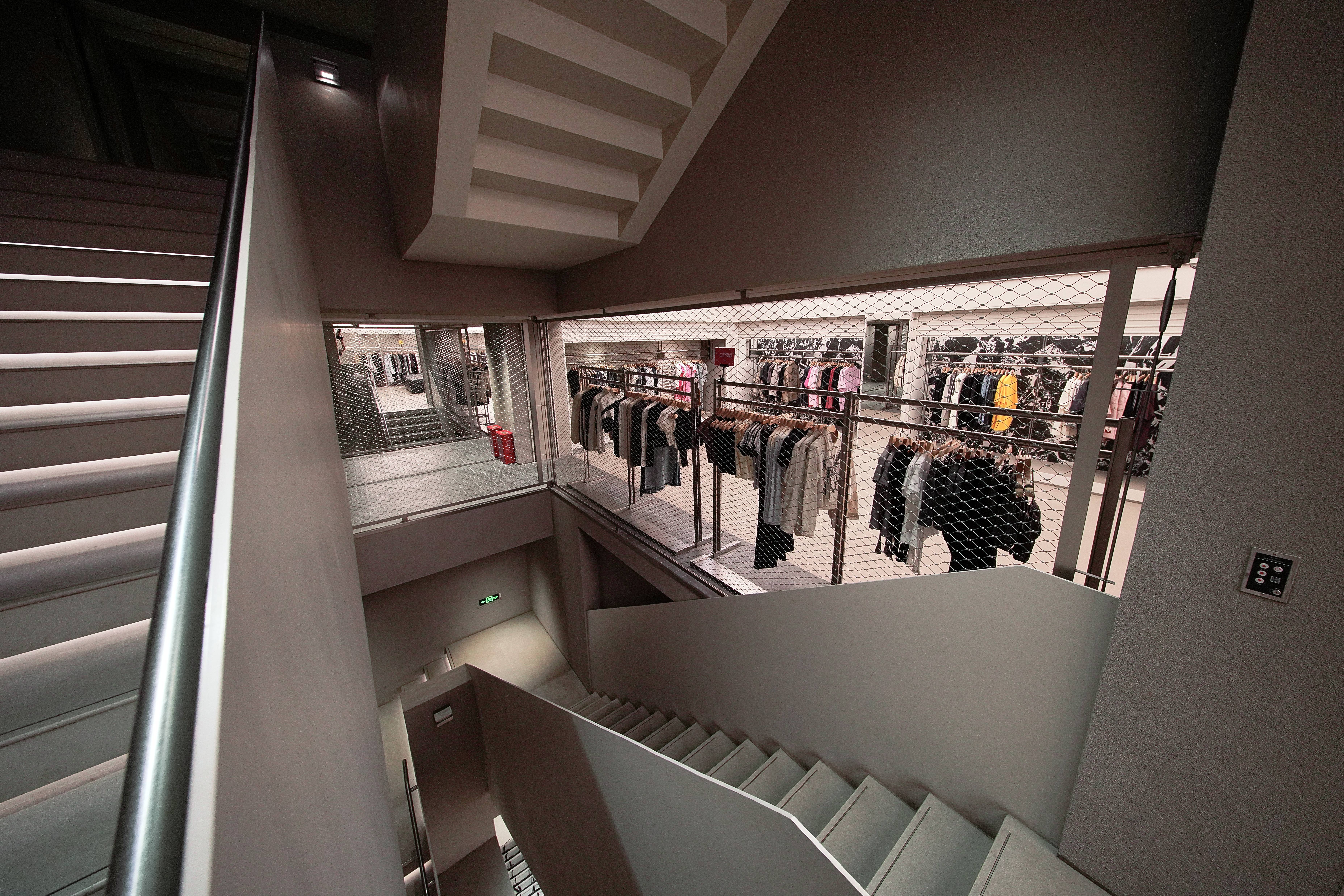 1807 CORP CONCEPT STORE